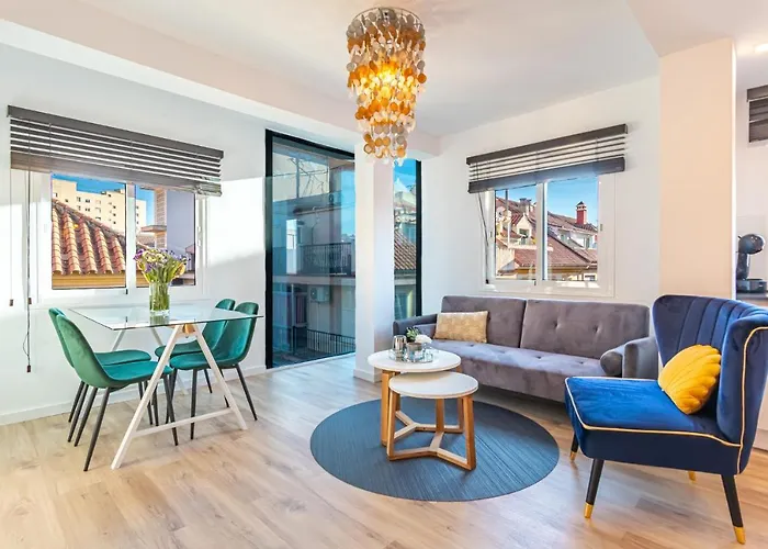 Happy Lounge * פואנגירולה