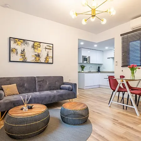 Happy Lounge Apartment *